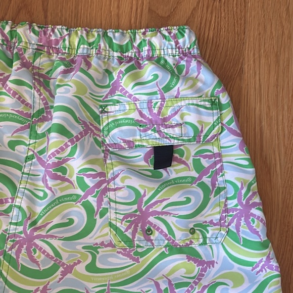 Vineyard Vines 7” Bathing Suite - Picture 5 of 5